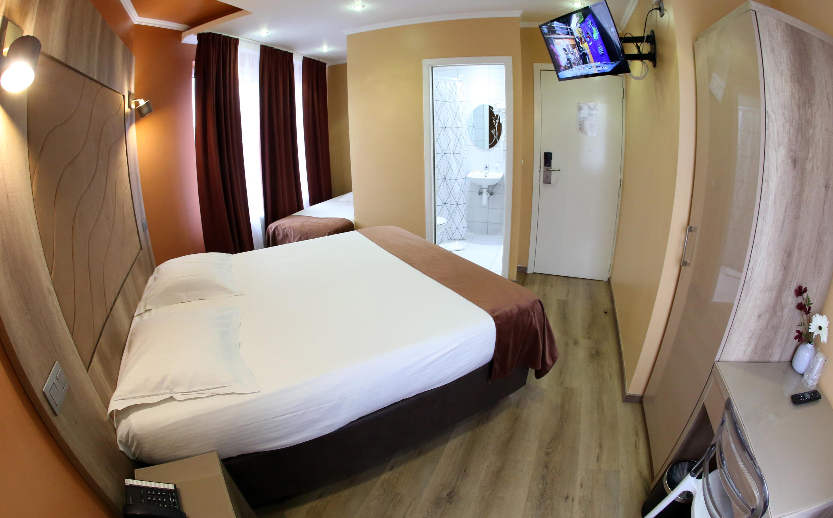 Phenix Hotel 3*